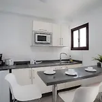 Ξενοδοχείο με διαμερίσματα Rosamar 4*