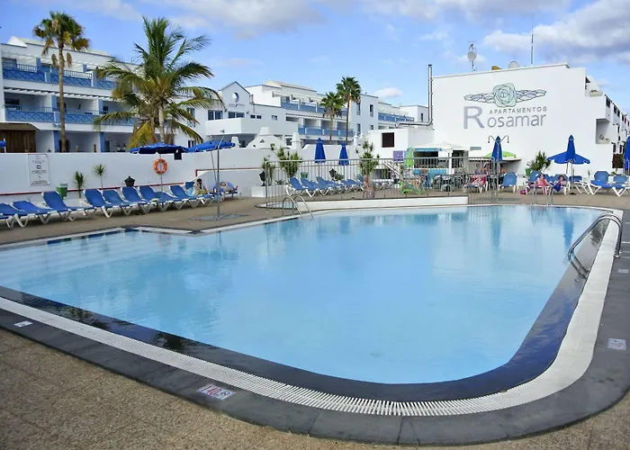 Ξενοδοχείο με διαμερίσματα Rosamar